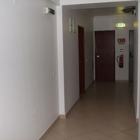 Hotel Adelaide Faro Bagian luar foto
