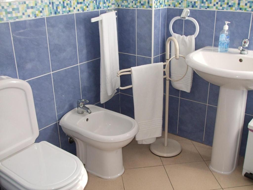 Hotel Adelaide Faro Bagian luar foto