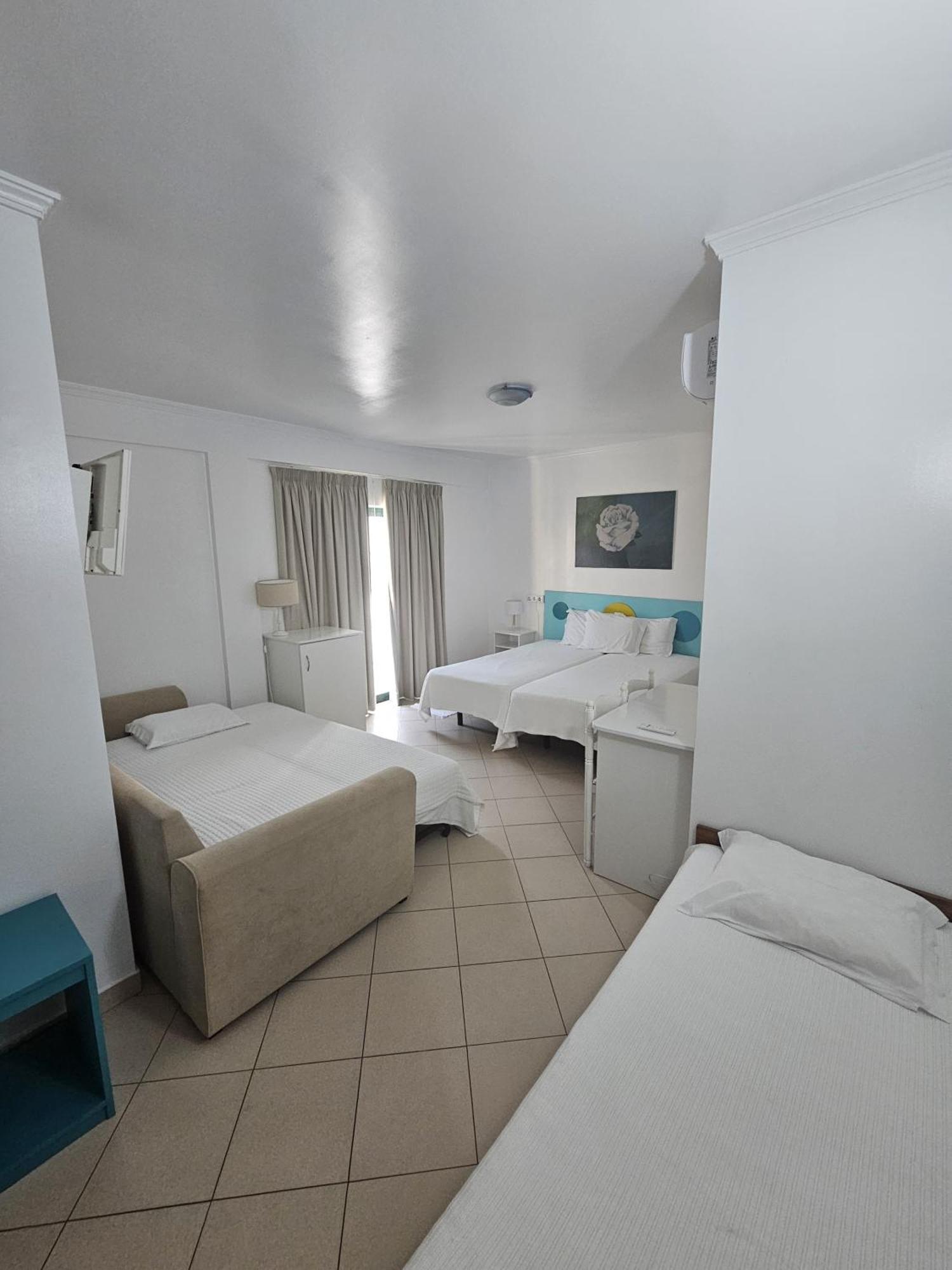 Hotel Adelaide Faro Bagian luar foto