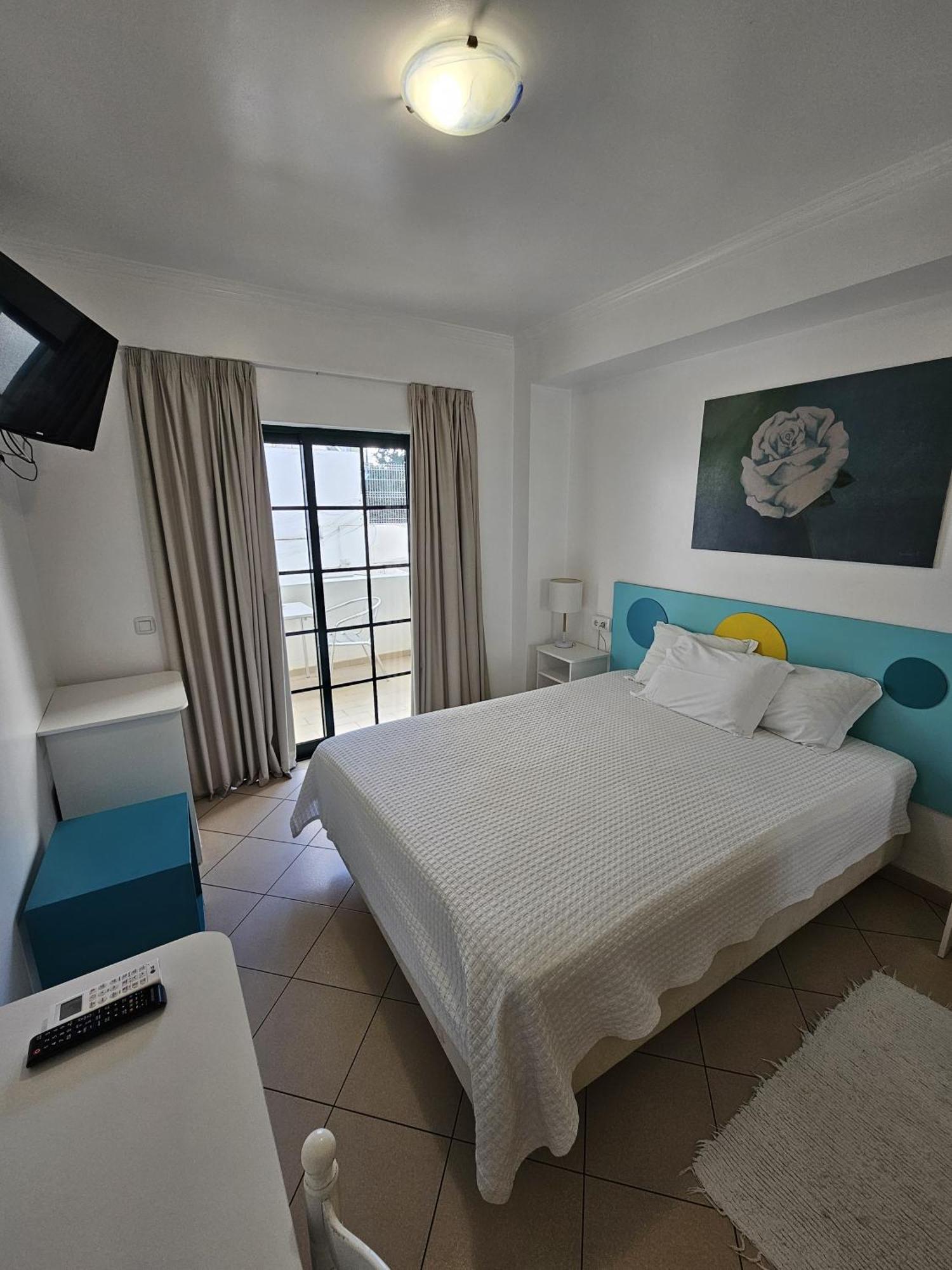 Hotel Adelaide Faro Bagian luar foto