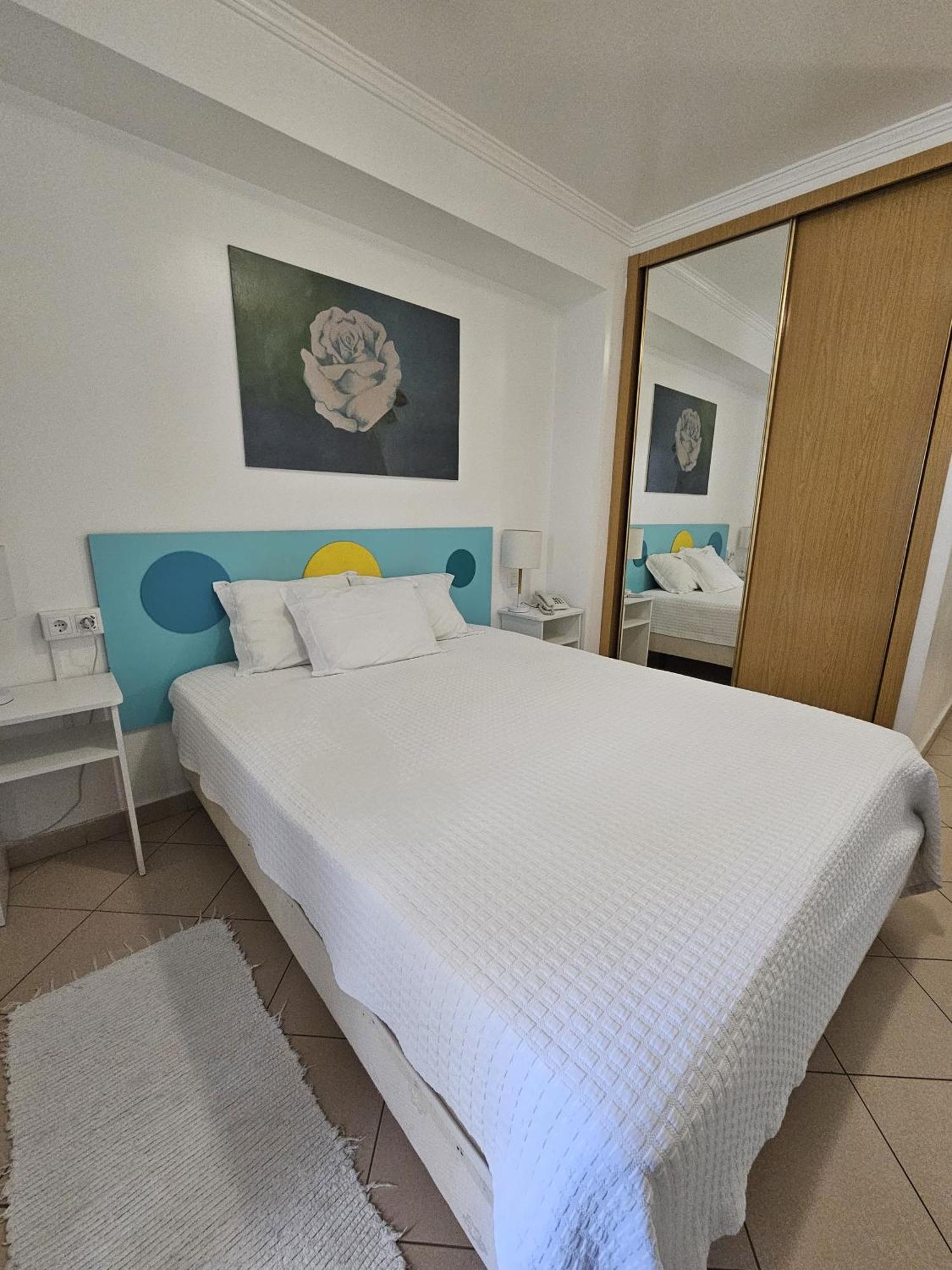 Hotel Adelaide Faro Bagian luar foto