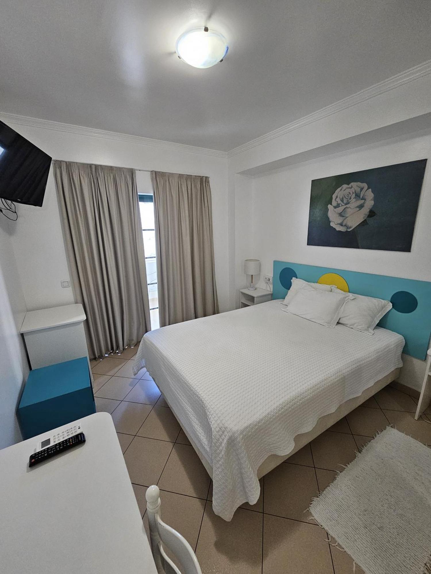 Hotel Adelaide Faro Bagian luar foto