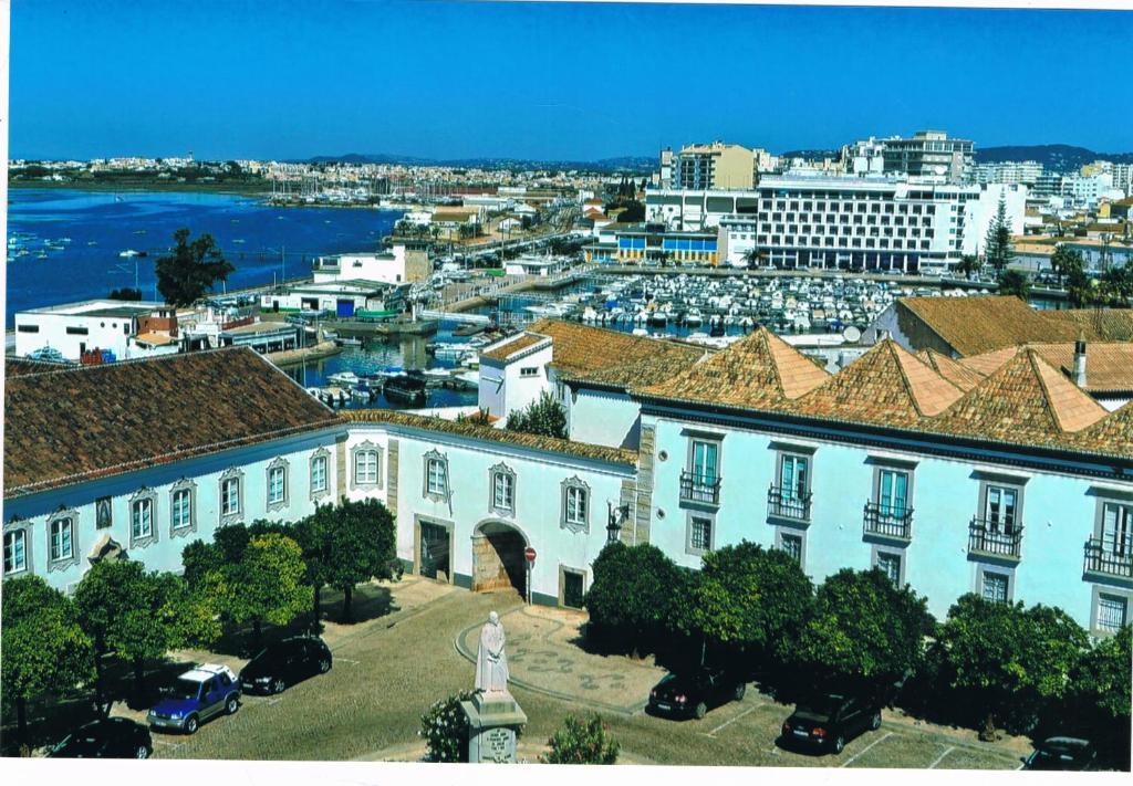 Hotel Adelaide Faro Bagian luar foto